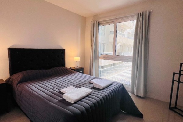 DEPARTAMENTO DE CATGORIA EN TORRE OPERA. CENTRICO. CON PISCINA, QUICHO, GIMNASIO, COCHERA