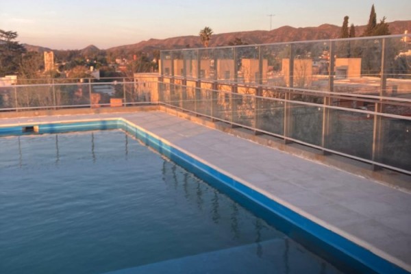 HERMOSO DEPARTAMENTO CON PILETA A METROS DEL LAGO