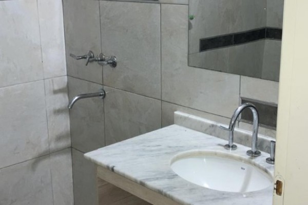 HERMOSO DEPARTAMENTO CON PILETA A METROS DEL LAGO