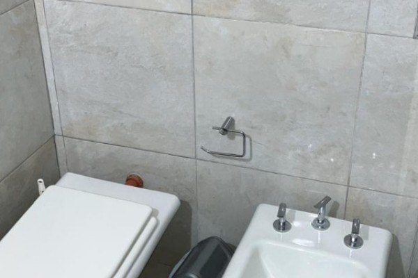 HERMOSO DEPARTAMENTO CON PILETA A METROS DEL LAGO