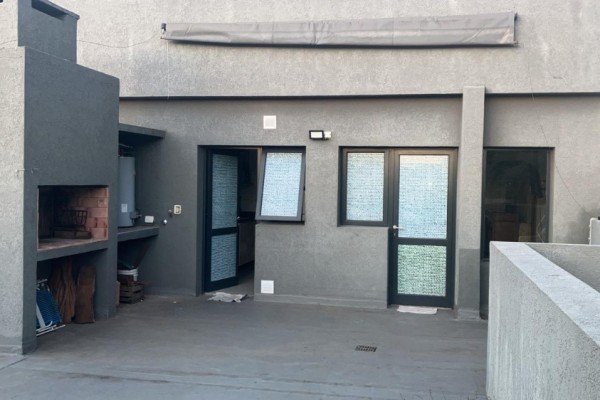 HERMOSO DEPARTAMENTO CON PILETA A METROS DEL LAGO