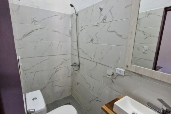 DEPARTAMENTO EN AV. CARCANO. UN DORMITORIO. COCHERA