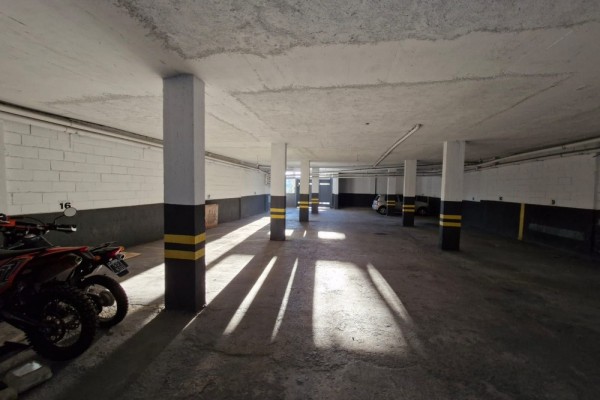 DEPARTAMENTO CENTRICO - UN DORMITORIO CON BALCON-PISCINA-COCHERA