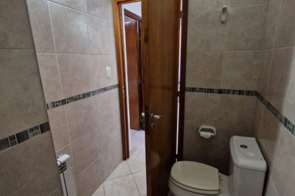 DEPARTAMENTO CENTRICO - UN DORMITORIO CON BALCON-PISCINA-COCHERA