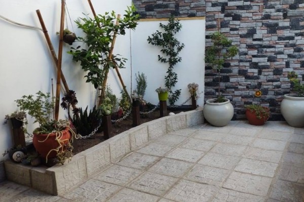 DEPARTAMENTO CENTRICO. UN DORMITORIO. PATIO Y PISCINA PROPIOS