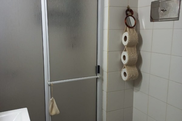 DEPARTAMENTO CENTRICO. UN DORMITORIO. PATIO Y PISCINA PROPIOS