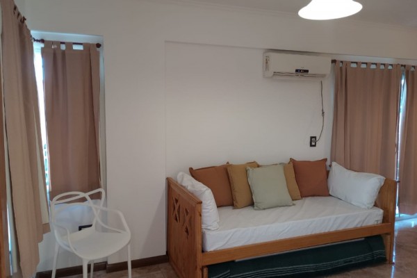 DEPARTAMENTO DE CATEGORIA EN COMPLEJO. PISCINA. QUINCHO. COCHERAS