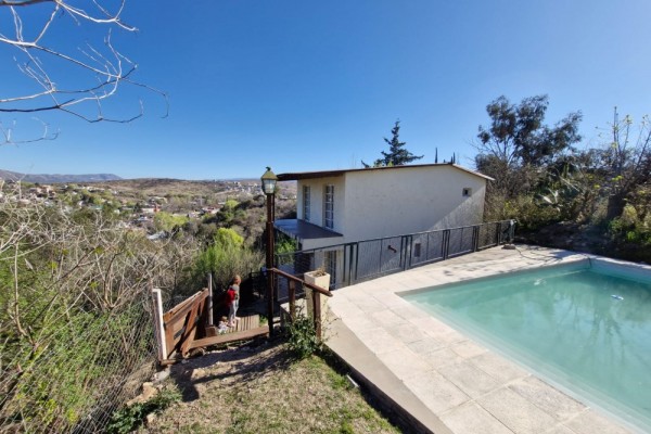 CASA PARA 7 CON PILETA