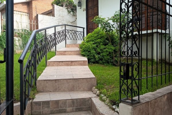 CASA PARA 4/5 PERSONAS CON PILETA 