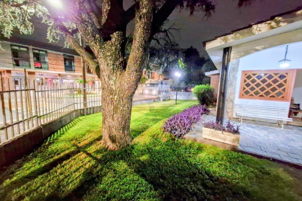 CASA PARA 8 PERSONAS CON PARQUE-QUINCHO-PILETA