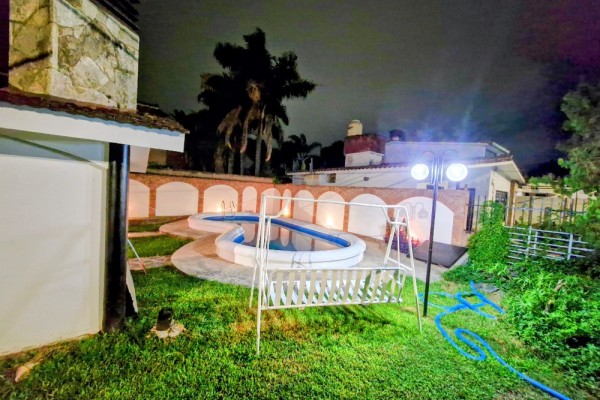 CASA PARA 8 PERSONAS CON PARQUE-QUINCHO-PILETA