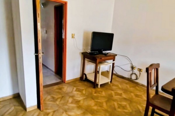 CASA PARA 8 PERSONAS CON PARQUE-QUINCHO-PILETA