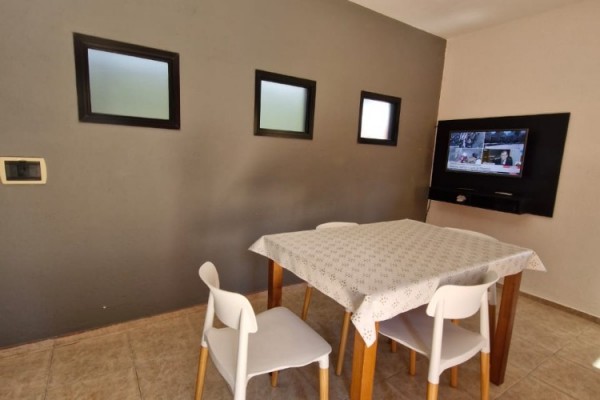 DUPLEX 1 DORMITORIO A METROS DEL RIO. COCHERA. TERRAZA. PARRILLA