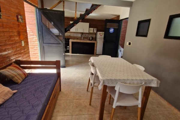DUPLEX 1 DORMITORIO A METROS DEL RIO. COCHERA. TERRAZA. PARRILLA