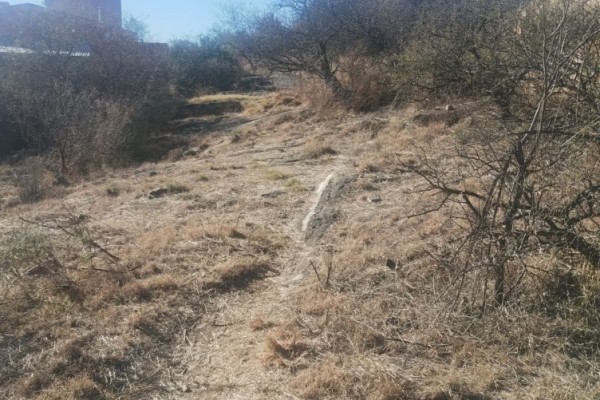 LOTE DE 2200 METROS SOBRE EL RIO EN CABALANGO, HERMOSO ENTORNO NATURAL