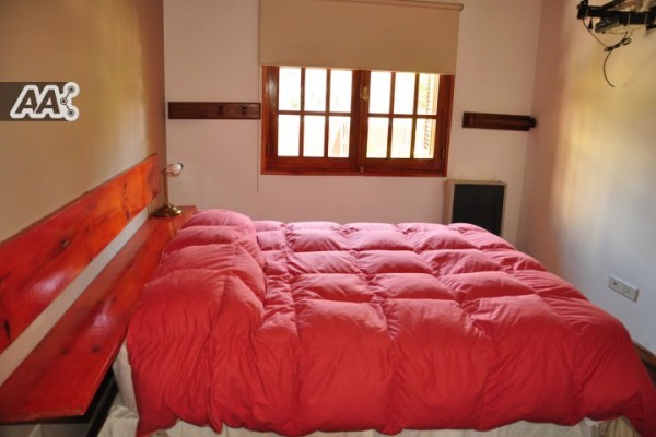 CASA PARA 8/10 PERSONAS - CENTRICA - 3/4 DORMITORIOS - PILETA - GALERIA - PARRILLA - EQUIPAMIENTO FULL