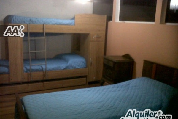 CASA PARA 8/10 PERSONAS - CENTRICA - 3/4 DORMITORIOS - PILETA - GALERIA - PARRILLA - EQUIPAMIENTO FULL