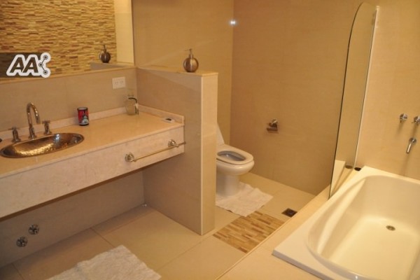CASA PARA 8/10 PERSONAS - CENTRICA - 3/4 DORMITORIOS - PILETA - GALERIA - PARRILLA - EQUIPAMIENTO FULL