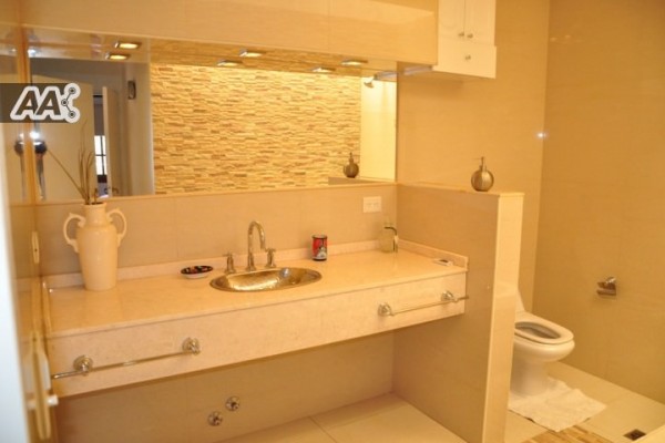 CASA PARA 8/10 PERSONAS - CENTRICA - 3/4 DORMITORIOS - PILETA - GALERIA - PARRILLA - EQUIPAMIENTO FULL