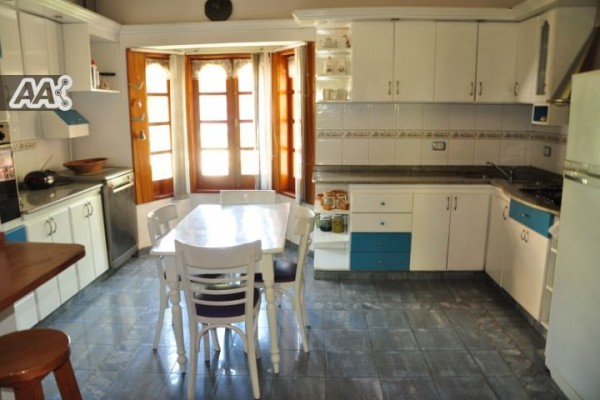 CASA PARA 8/10 PERSONAS - CENTRICA - 3/4 DORMITORIOS - PILETA - GALERIA - PARRILLA - EQUIPAMIENTO FULL