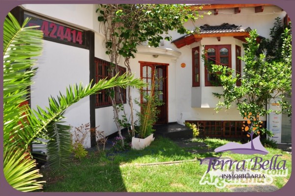 CASA PARA 8/10 PERSONAS - CENTRICA - 3/4 DORMITORIOS - PILETA - GALERIA - PARRILLA - EQUIPAMIENTO FULL