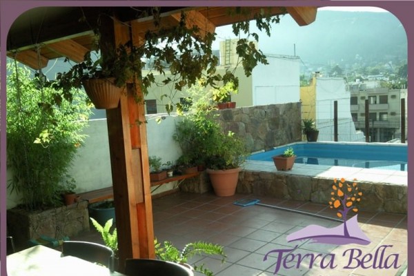 CASA PARA 8/10 PERSONAS - CENTRICA - 3/4 DORMITORIOS - PILETA - GALERIA - PARRILLA - EQUIPAMIENTO FULL