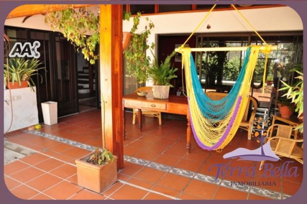 CASA PARA 8/10 PERSONAS - CENTRICA - 3/4 DORMITORIOS - PILETA - GALERIA - PARRILLA - EQUIPAMIENTO FULL