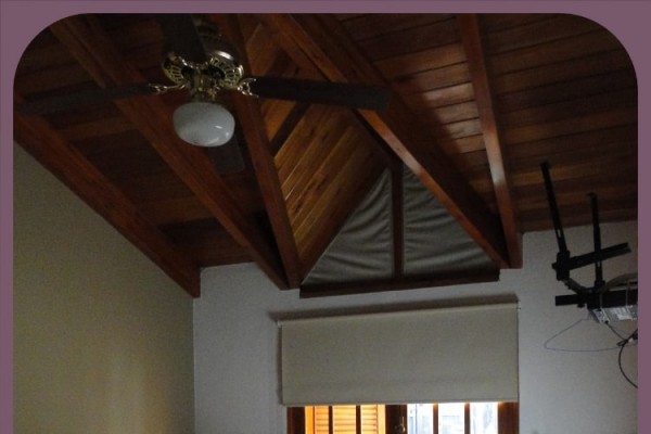CASA PARA 8/10 PERSONAS - CENTRICA - 3/4 DORMITORIOS - PILETA - GALERIA - PARRILLA - EQUIPAMIENTO FULL