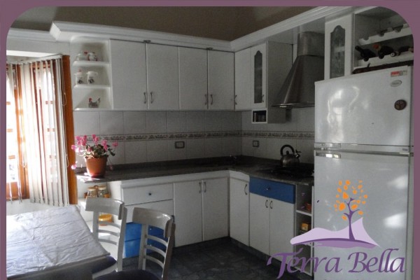 CASA PARA 8/10 PERSONAS - CENTRICA - 3/4 DORMITORIOS - PILETA - GALERIA - PARRILLA - EQUIPAMIENTO FULL