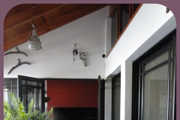 CASA PARA 8/10 PERSONAS - CENTRICA - 3/4 DORMITORIOS - PILETA - GALERIA - PARRILLA - EQUIPAMIENTO FULL