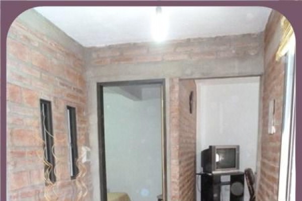 CASA PARA 6 PERSONAS CON PILETA USO EXCLUSIVO-QUINCHO-PATIO