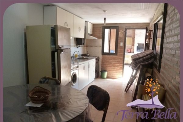 CASA PARA 6 PERSONAS CON PILETA USO EXCLUSIVO-QUINCHO-PATIO