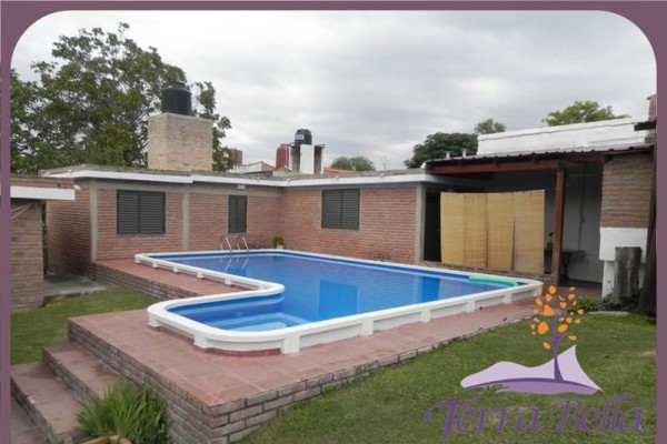 CASA PARA 6 PERSONAS CON PILETA USO EXCLUSIVO-QUINCHO-PATIO