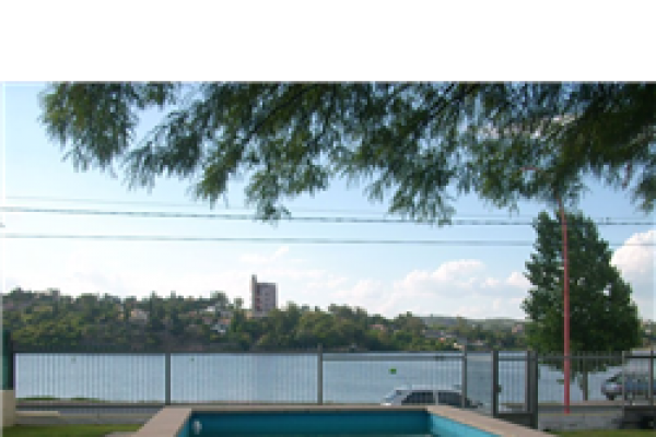 cASA PARA 6 PERSONAS FRENTE AL LAGO! PARQUE - PILETA- VISTA INCREIBLE