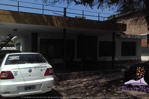 cASA PARA 6 PERSONAS FRENTE AL LAGO! PARQUE - PILETA- VISTA INCREIBLE