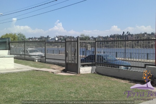 cASA PARA 6 PERSONAS FRENTE AL LAGO! PARQUE - PILETA- VISTA INCREIBLE