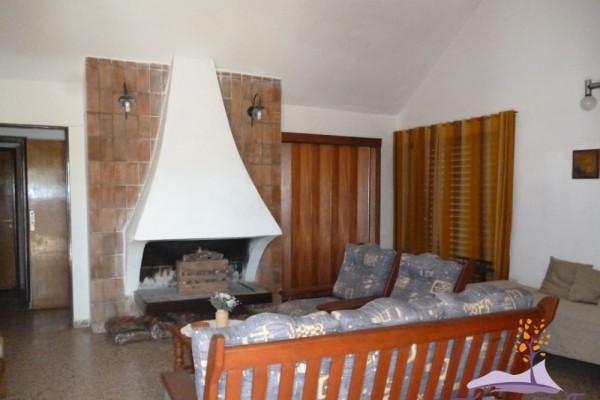 CHALET PARA 8/10 PERSONAS CON GRAN PARQUE, PISCINA Y QUINCHO