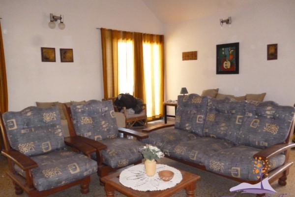 CHALET PARA 8/10 PERSONAS CON GRAN PARQUE, PISCINA Y QUINCHO