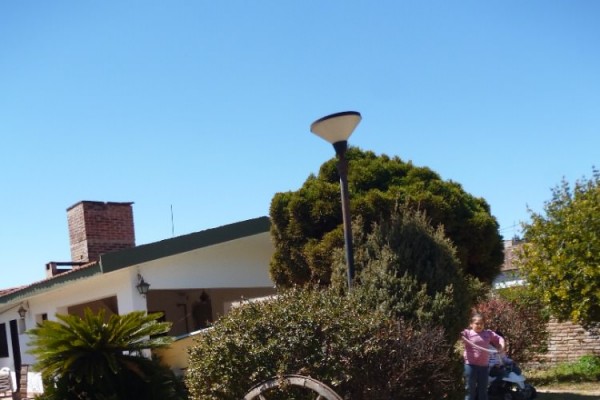 CHALET PARA 8/10 PERSONAS CON GRAN PARQUE, PISCINA Y QUINCHO
