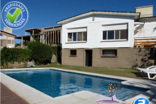 DEPARTAMENTOS SOBRE EL LAGO PARA 4/6 PERSONAS CON PILETA