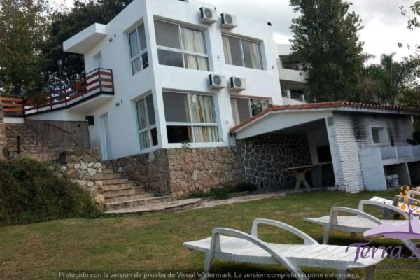 DEPARTAMENTOS SOBRE EL LAGO PARA 4/6 PERSONAS CON PILETA