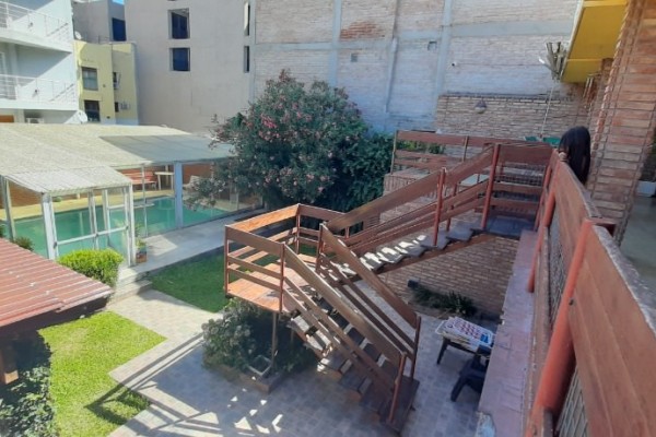CASA PARA 10/12 PERSONAS - CENTRICA - 5 DORMITORIOS - PILETA CERRADA - QUINCHO - EQUIPAMIENTO FULL