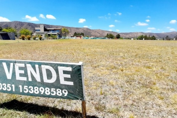 LOTE EN COUNTRY CARLOS PAZ GOLF - SAN ANTONIO DE ARREDONDO
