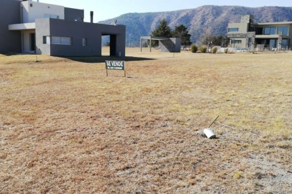 LOTE EN COUNTRY CARLOS PAZ GOLF - SAN ANTONIO DE ARREDONDO