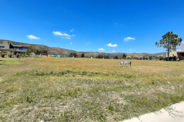 LOTE EN COUNTRY CARLOS PAZ GOLF - SAN ANTONIO DE ARREDONDO