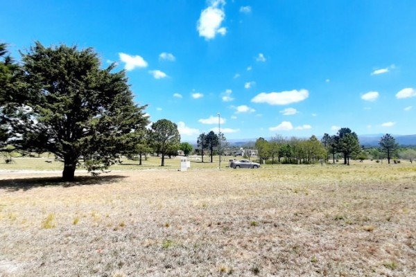 LOTE EN COUNTRY CARLOS PAZ GOLF - SAN ANTONIO DE ARREDONDO