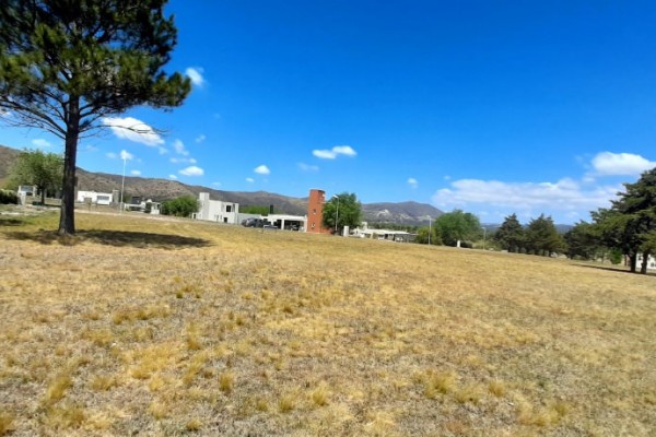LOTE EN COUNTRY CARLOS PAZ GOLF - SAN ANTONIO DE ARREDONDO