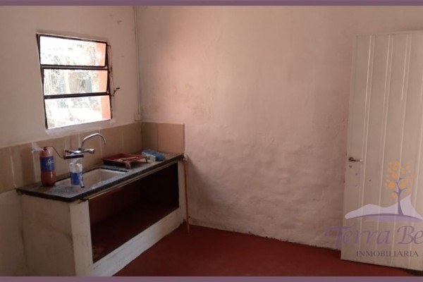 CASA ECONOMICA 2 DORMITORIOS PROXIMA AL RIO