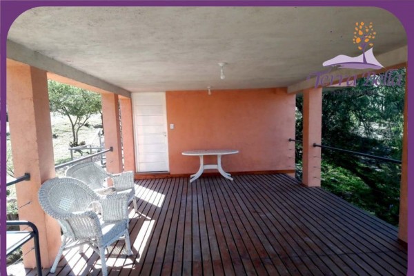 MUY LINDA CASA CON HERMOSA VISTA AL LAGO SAN ROQUE