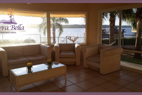 EXCLUSIVO CONDOMINIO SOBRE EL LAGO! PISCINA CLIMATIZADA, QUIMNCHO, BAJADA PROPIA!